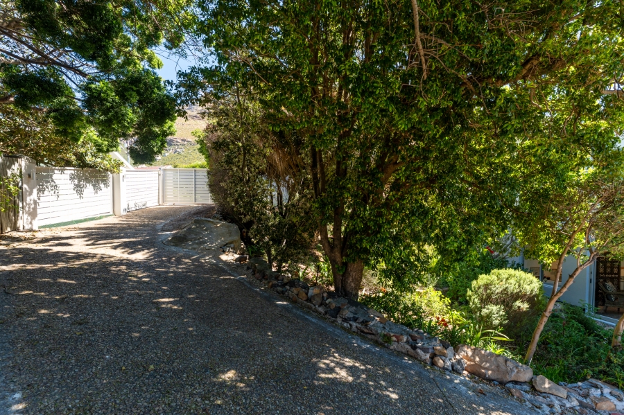 4 Bedroom Property for Sale in Murdock Valley Western Cape